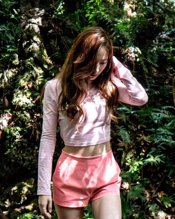 Áo thun dài tay nữ crop-top