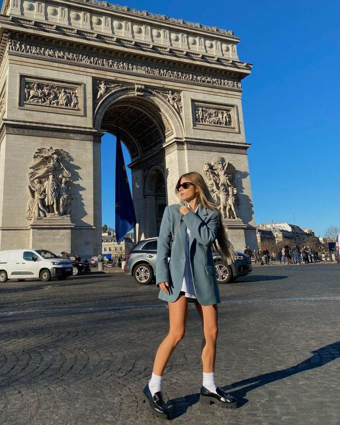 Giày platform kết hợp với phong cách Parisian