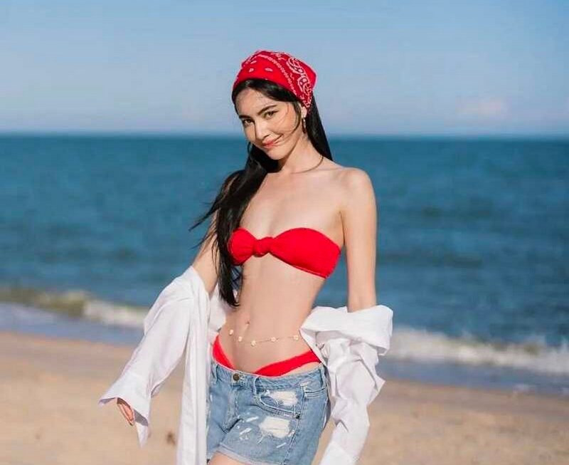 14+ Cách Mix Đồ Đi Biển Để Các Nàng Sẵn Sàng Vào Mùa Hè