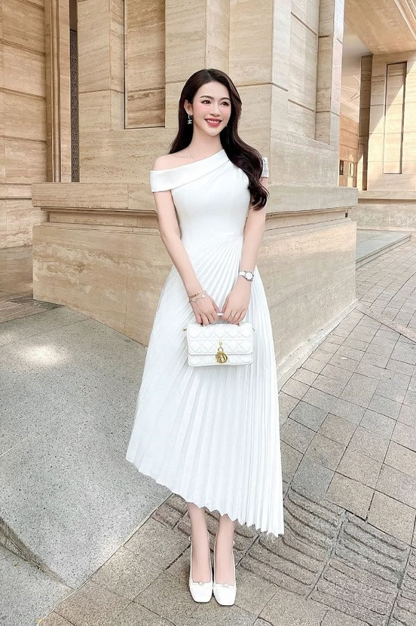 Cập nhật những mẫu đầm dự tiệc mới nhất sang trọng và cao cấp