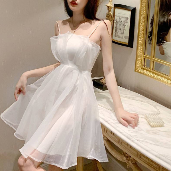 Những đầm công chúa dự tiệc dễ thương, nữ tính dành cho nàng