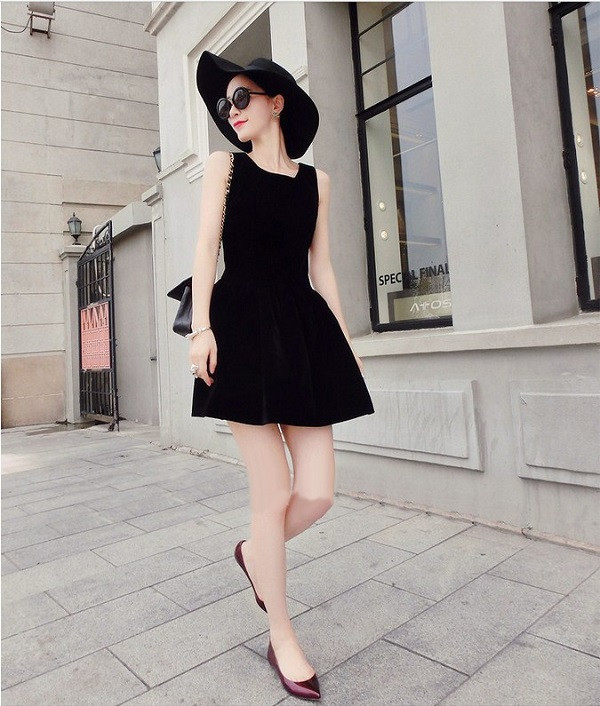 Những mẫu đầm nhung dự tiệc đẹp, cao cấp, tôn dáng