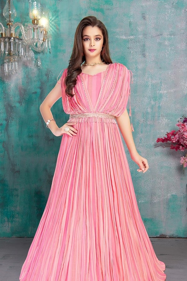 Tổng hợp 4 kiểu đầm dạ hội trung niên cho người mập đẹp