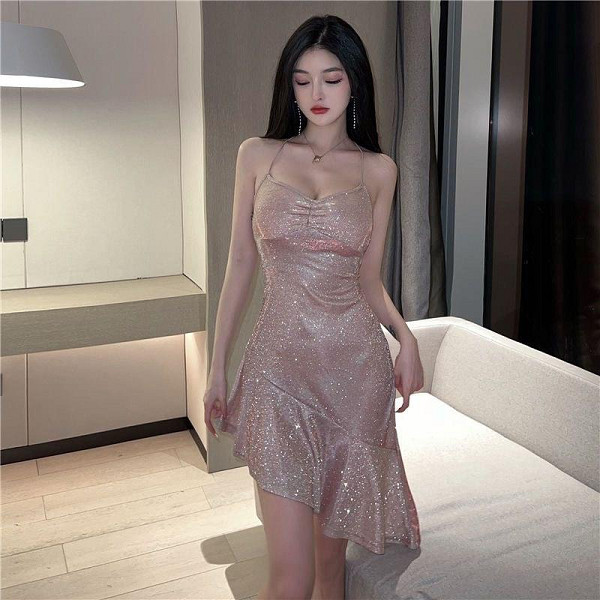 Tổng hợp mẫu váy kim tuyến lấp lánh, kiêu sa