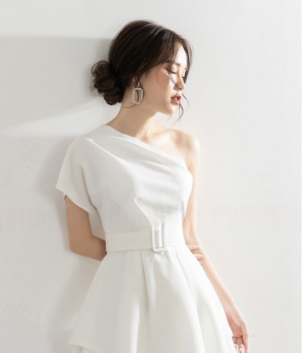 TOP 10 mẫu đầm lệch vai tôn dáng tuyệt vời, hot nhất hiện nay