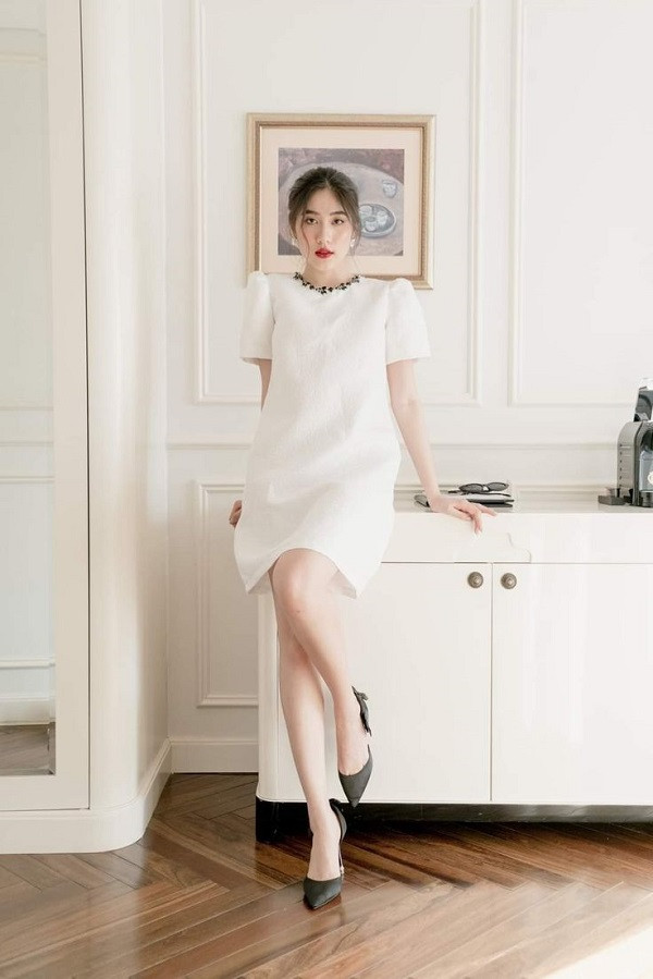 Những mẫu váy trắng dự tiệc cao cấp, đẹp nhất hiện nay